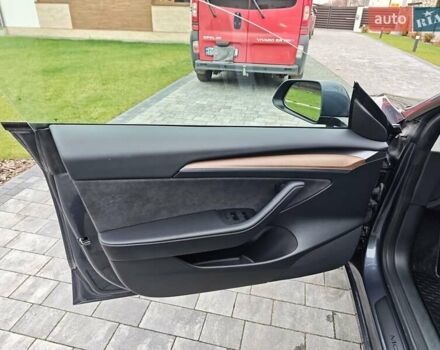 Сірий Тесла Модель 3, об'ємом двигуна 0 л та пробігом 26 тис. км за 20499 $, фото 13 на Automoto.ua