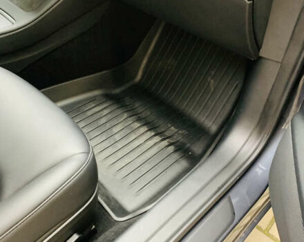 Сірий Тесла Модель 3, об'ємом двигуна 0 л та пробігом 32 тис. км за 21500 $, фото 14 на Automoto.ua