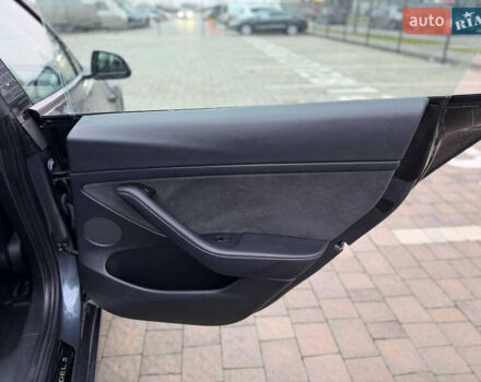 Сірий Тесла Модель 3, об'ємом двигуна 0 л та пробігом 59 тис. км за 22700 $, фото 24 на Automoto.ua