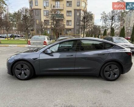 Серый Тесла Модель 3, объемом двигателя 0 л и пробегом 45 тыс. км за 24999 $, фото 4 на Automoto.ua