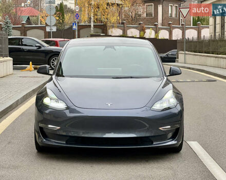 Серый Тесла Модель 3, объемом двигателя 0 л и пробегом 130 тыс. км за 21500 $, фото 2 на Automoto.ua