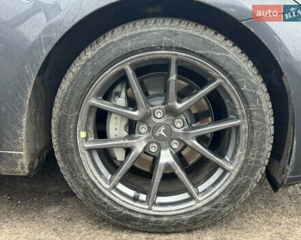 Серый Тесла Модель 3, объемом двигателя 0 л и пробегом 39 тыс. км за 23290 $, фото 32 на Automoto.ua