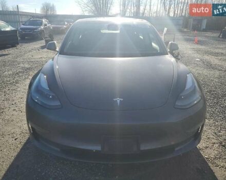 Серый Тесла Модель 3, объемом двигателя 0 л и пробегом 62 тыс. км за 10400 $, фото 4 на Automoto.ua