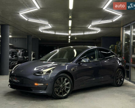 Серый Тесла Модель 3, объемом двигателя 0 л и пробегом 88 тыс. км за 20900 $, фото 6 на Automoto.ua