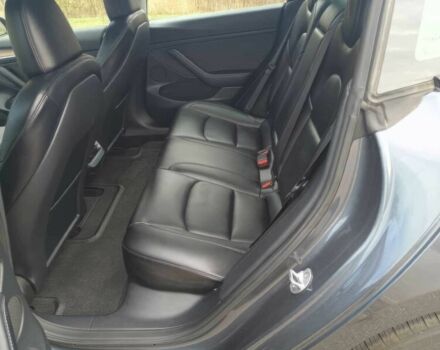 Серый Тесла Модель 3, объемом двигателя 0 л и пробегом 23 тыс. км за 18400 $, фото 9 на Automoto.ua