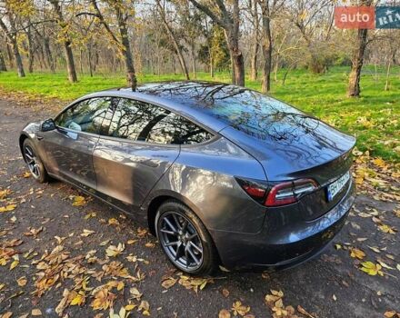 Серый Тесла Модель 3, объемом двигателя 0 л и пробегом 52 тыс. км за 21490 $, фото 10 на Automoto.ua