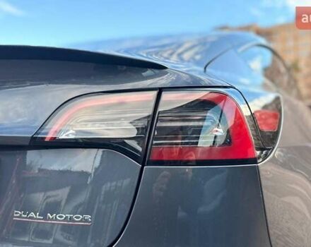 Серый Тесла Модель 3, объемом двигателя 0 л и пробегом 38 тыс. км за 25750 $, фото 21 на Automoto.ua