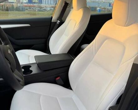 Сірий Тесла Модель 3, об'ємом двигуна 0 л та пробігом 28 тис. км за 29500 $, фото 9 на Automoto.ua