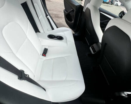 Серый Тесла Модель 3, объемом двигателя 0 л и пробегом 19 тыс. км за 24500 $, фото 17 на Automoto.ua