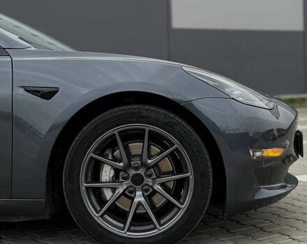 Серый Тесла Модель 3, объемом двигателя 0 л и пробегом 52 тыс. км за 24000 $, фото 7 на Automoto.ua