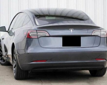 Серый Тесла Модель 3, объемом двигателя 0 л и пробегом 19 тыс. км за 13000 $, фото 6 на Automoto.ua