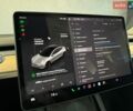 Серый Тесла Модель 3, объемом двигателя 0 л и пробегом 30 тыс. км за 24500 $, фото 4 на Automoto.ua