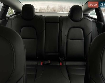 Серый Тесла Модель 3, объемом двигателя 0 л и пробегом 4 тыс. км за 20793 $, фото 35 на Automoto.ua