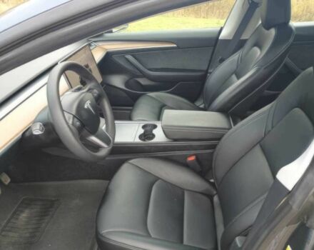 Серый Тесла Модель 3, объемом двигателя 0 л и пробегом 23 тыс. км за 18400 $, фото 6 на Automoto.ua