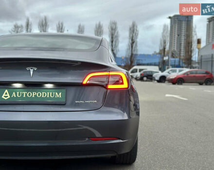 Сірий Тесла Модель 3, об'ємом двигуна 0 л та пробігом 28 тис. км за 26999 $, фото 18 на Automoto.ua