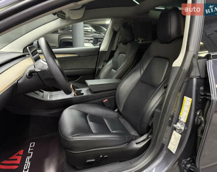 Серый Тесла Модель 3, объемом двигателя 0 л и пробегом 88 тыс. км за 20900 $, фото 18 на Automoto.ua