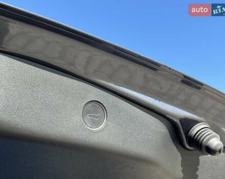 Серый Тесла Модель 3, объемом двигателя 0 л и пробегом 19 тыс. км за 24999 $, фото 35 на Automoto.ua