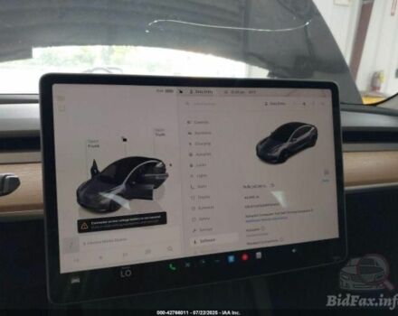 Сірий Тесла Модель 3, об'ємом двигуна 0 л та пробігом 6 тис. км за 18000 $, фото 14 на Automoto.ua
