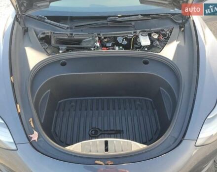 Серый Тесла Модель 3, объемом двигателя 0 л и пробегом 62 тыс. км за 10400 $, фото 10 на Automoto.ua