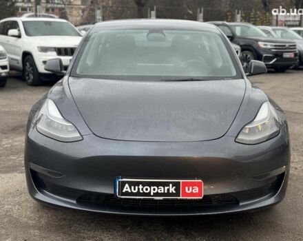 Серый Тесла Модель 3, объемом двигателя 0 л и пробегом 39 тыс. км за 23290 $, фото 1 на Automoto.ua