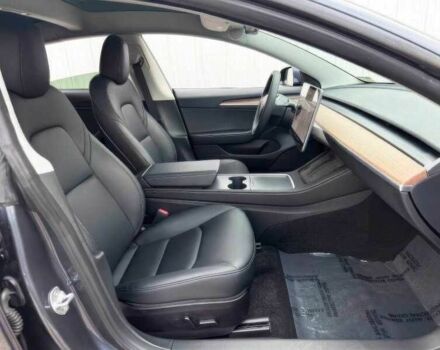 Серый Тесла Модель 3, объемом двигателя 0 л и пробегом 19 тыс. км за 13000 $, фото 13 на Automoto.ua