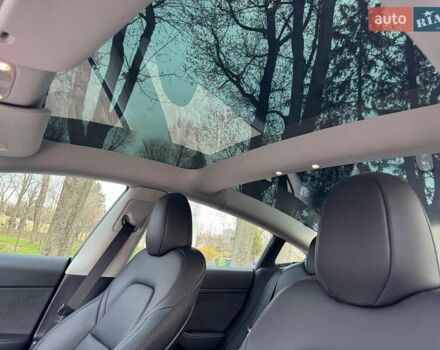 Серый Тесла Модель 3, объемом двигателя 0 л и пробегом 31 тыс. км за 25990 $, фото 18 на Automoto.ua