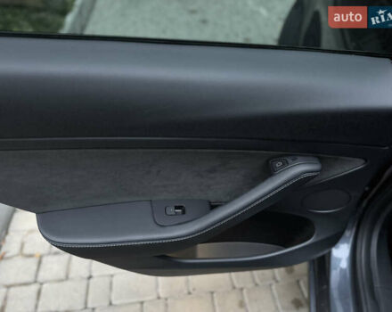 Сірий Тесла Модель 3, об'ємом двигуна 0 л та пробігом 28 тис. км за 23900 $, фото 27 на Automoto.ua