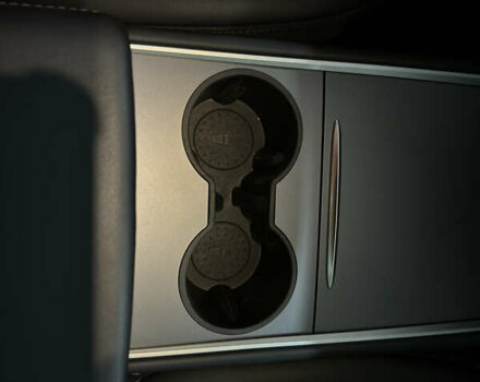 Сірий Тесла Модель 3, об'ємом двигуна 0 л та пробігом 35 тис. км за 29400 $, фото 42 на Automoto.ua