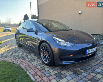 Серый Тесла Модель 3, объемом двигателя 0 л и пробегом 45 тыс. км за 23499 $, фото 2 на Automoto.ua