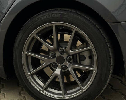 Серый Тесла Модель 3, объемом двигателя 0 л и пробегом 52 тыс. км за 24000 $, фото 6 на Automoto.ua