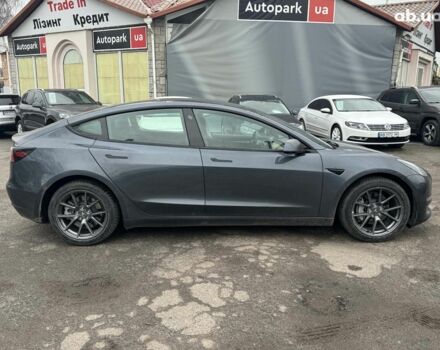 Серый Тесла Модель 3, объемом двигателя 0 л и пробегом 39 тыс. км за 23290 $, фото 4 на Automoto.ua