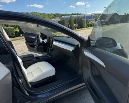 Серый Тесла Модель 3, объемом двигателя 0 л и пробегом 45 тыс. км за 21500 $, фото 6 на Automoto.ua