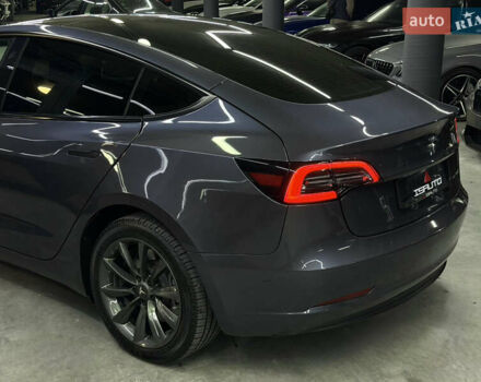 Серый Тесла Модель 3, объемом двигателя 0 л и пробегом 88 тыс. км за 20900 $, фото 11 на Automoto.ua