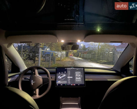 Серый Тесла Модель 3, объемом двигателя 0 л и пробегом 38 тыс. км за 25000 $, фото 7 на Automoto.ua