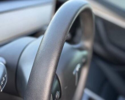 Сірий Тесла Модель 3, об'ємом двигуна 0 л та пробігом 92 тис. км за 21800 $, фото 46 на Automoto.ua