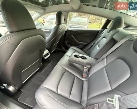 Серый Тесла Модель 3, объемом двигателя 0 л и пробегом 45 тыс. км за 24999 $, фото 10 на Automoto.ua