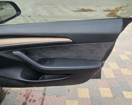 Сірий Тесла Модель 3, об'ємом двигуна 0 л та пробігом 81 тис. км за 22899 $, фото 53 на Automoto.ua