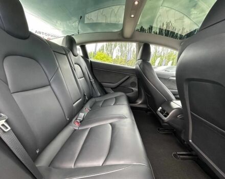 Серый Тесла Модель 3, объемом двигателя 6.3 л и пробегом 11 тыс. км за 20400 $, фото 20 на Automoto.ua