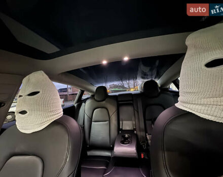 Серый Тесла Модель 3, объемом двигателя 0 л и пробегом 40 тыс. км за 22000 $, фото 4 на Automoto.ua