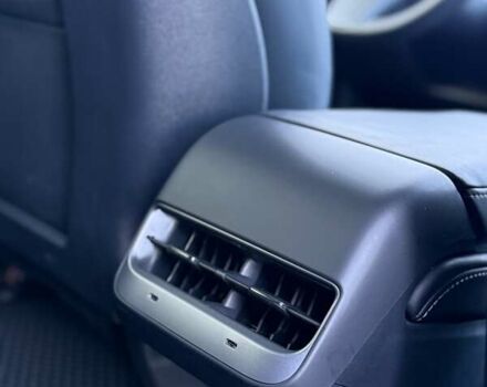 Сірий Тесла Модель 3, об'ємом двигуна 0 л та пробігом 92 тис. км за 21800 $, фото 65 на Automoto.ua