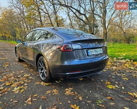 Серый Тесла Модель 3, объемом двигателя 0 л и пробегом 52 тыс. км за 21490 $, фото 9 на Automoto.ua