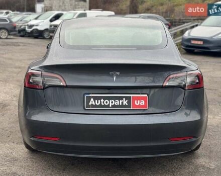 Серый Тесла Модель 3, объемом двигателя 0 л и пробегом 39 тыс. км за 23290 $, фото 6 на Automoto.ua