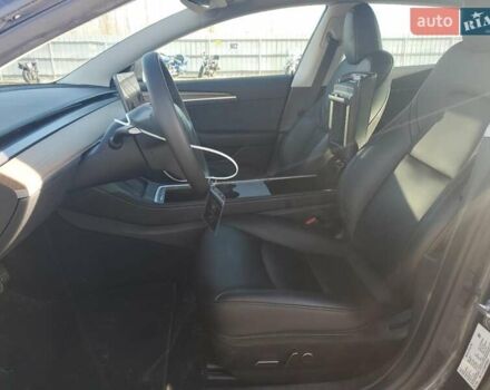 Серый Тесла Модель 3, объемом двигателя 0 л и пробегом 62 тыс. км за 10400 $, фото 6 на Automoto.ua