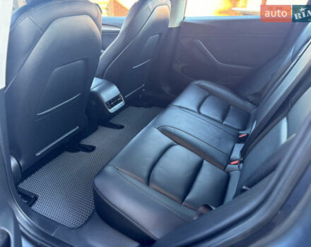 Серый Тесла Модель 3, объемом двигателя 0 л и пробегом 45 тыс. км за 23499 $, фото 14 на Automoto.ua