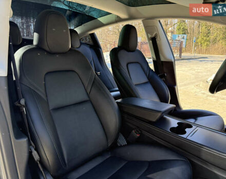 Серый Тесла Модель 3, объемом двигателя 0 л и пробегом 42 тыс. км за 19800 $, фото 33 на Automoto.ua