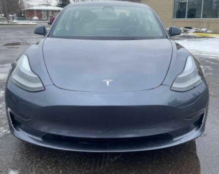 Серый Тесла Модель 3, объемом двигателя 0 л и пробегом 13 тыс. км за 19600 $, фото 1 на Automoto.ua