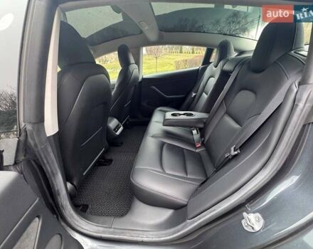 Серый Тесла Модель 3, объемом двигателя 0 л и пробегом 49 тыс. км за 24200 $, фото 30 на Automoto.ua