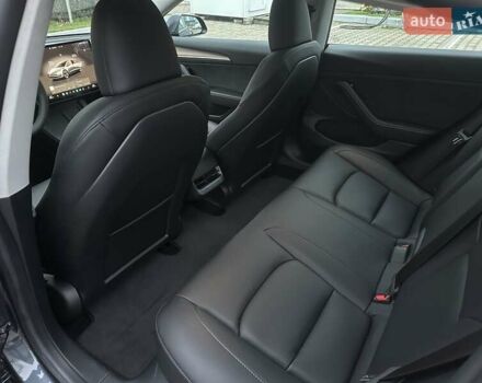 Серый Тесла Модель 3, объемом двигателя 0 л и пробегом 10 тыс. км за 21500 $, фото 17 на Automoto.ua