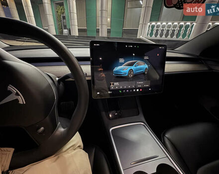 Серый Тесла Модель 3, объемом двигателя 0 л и пробегом 40 тыс. км за 22000 $, фото 3 на Automoto.ua