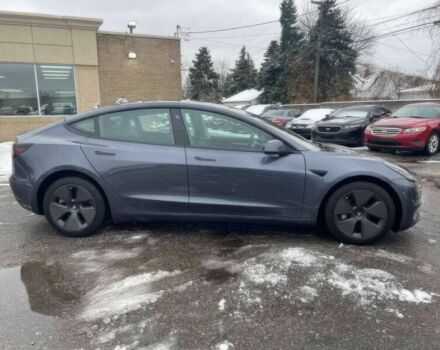 Серый Тесла Модель 3, объемом двигателя 0 л и пробегом 13 тыс. км за 19600 $, фото 3 на Automoto.ua